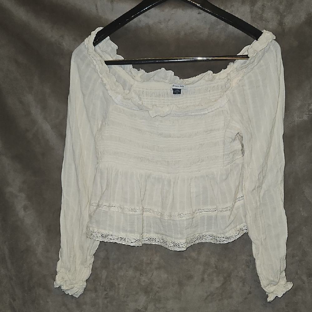EUC American Eagle White Ruffled Women's Top